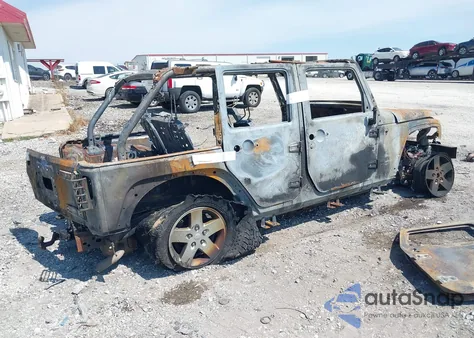 2018 Jeep Wrangler Jk Unlimited Sport S 4X4 z USA, uszkodzony, nr VIN 1C4BJWDG2JL874995